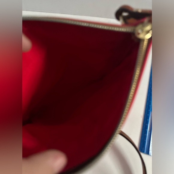❤️❤️Dooney & Bourke Red Canvas Crossbody -❤️❤️ - Picture 8 of 11